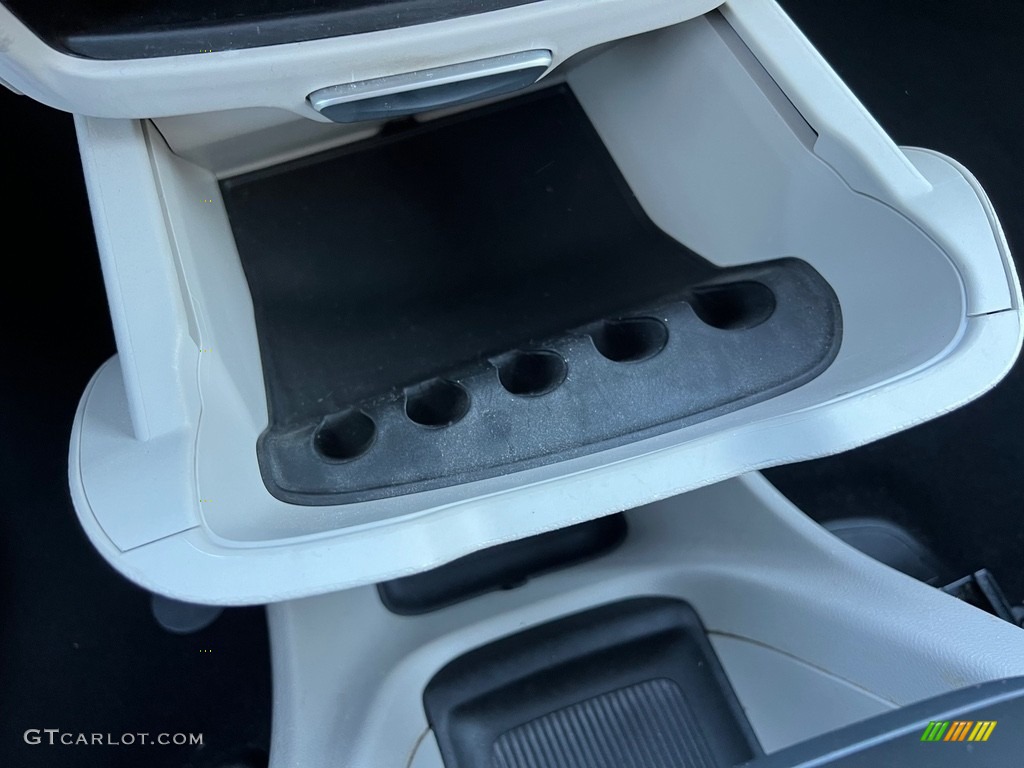 2017 Pacifica Touring L - Molten Silver / Black/Alloy photo #31