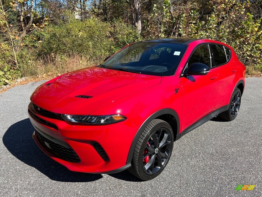 Hot Tamale 2024 Dodge Hornet GT Plus Track Pack/Blacktop AWD Exterior Photo #146754576