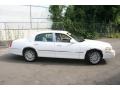 Vibrant White - Town Car Sedan Photo No. 4