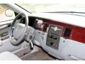 Vibrant White - Town Car Sedan Photo No. 13