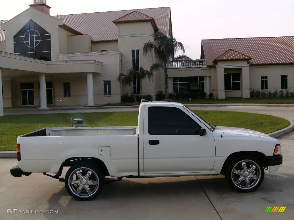 1994 Pickup DX Regular Cab - White / Blue photo #2