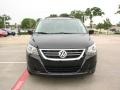 2009 Nocturne Black Metallic Volkswagen Routan SEL  photo #8