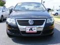 Deep Black - Passat 2.0T Sedan Photo No. 16