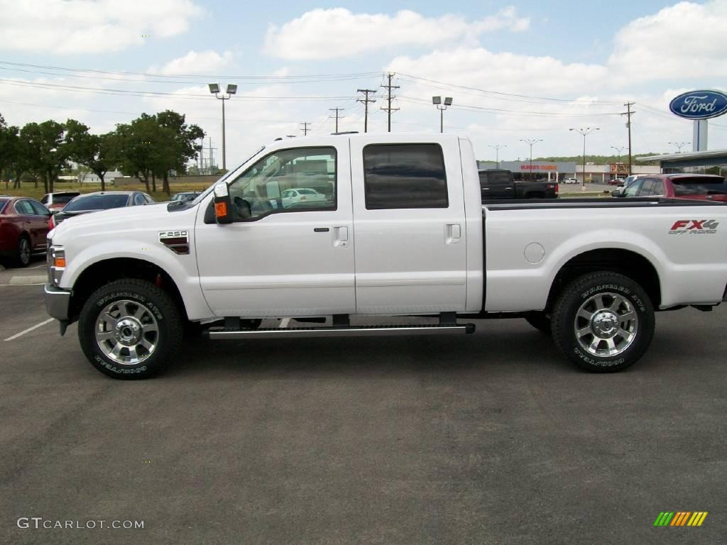 2010 F250 Super Duty Lariat Crew Cab 4x4 - White Platinum Tri-Coat / Camel photo #2