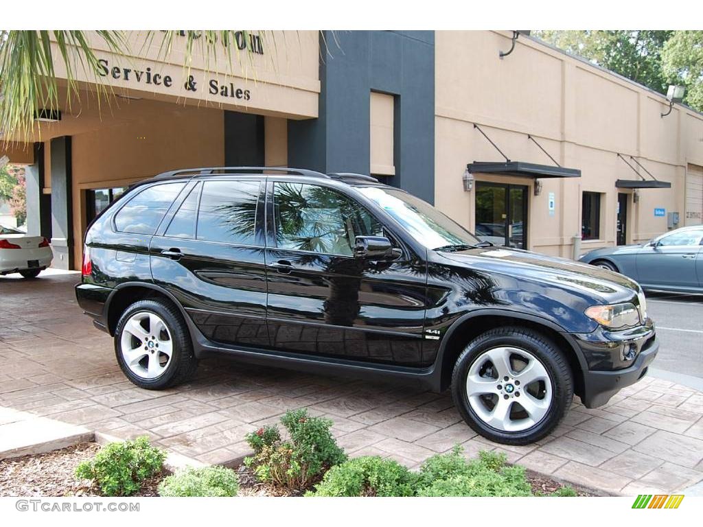 Black Sapphire Metallic BMW X5