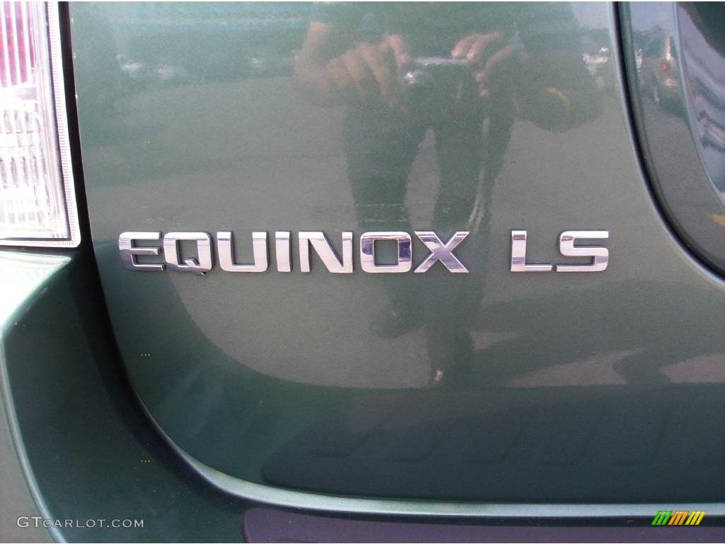 2005 Equinox LS AWD - Meander Green Metallic / Light Gray photo #6