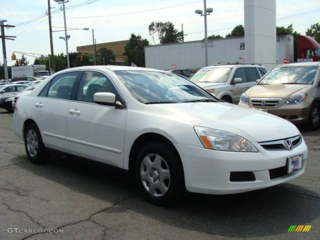 2006 Accord LX Sedan - Taffeta White / Ivory photo #3
