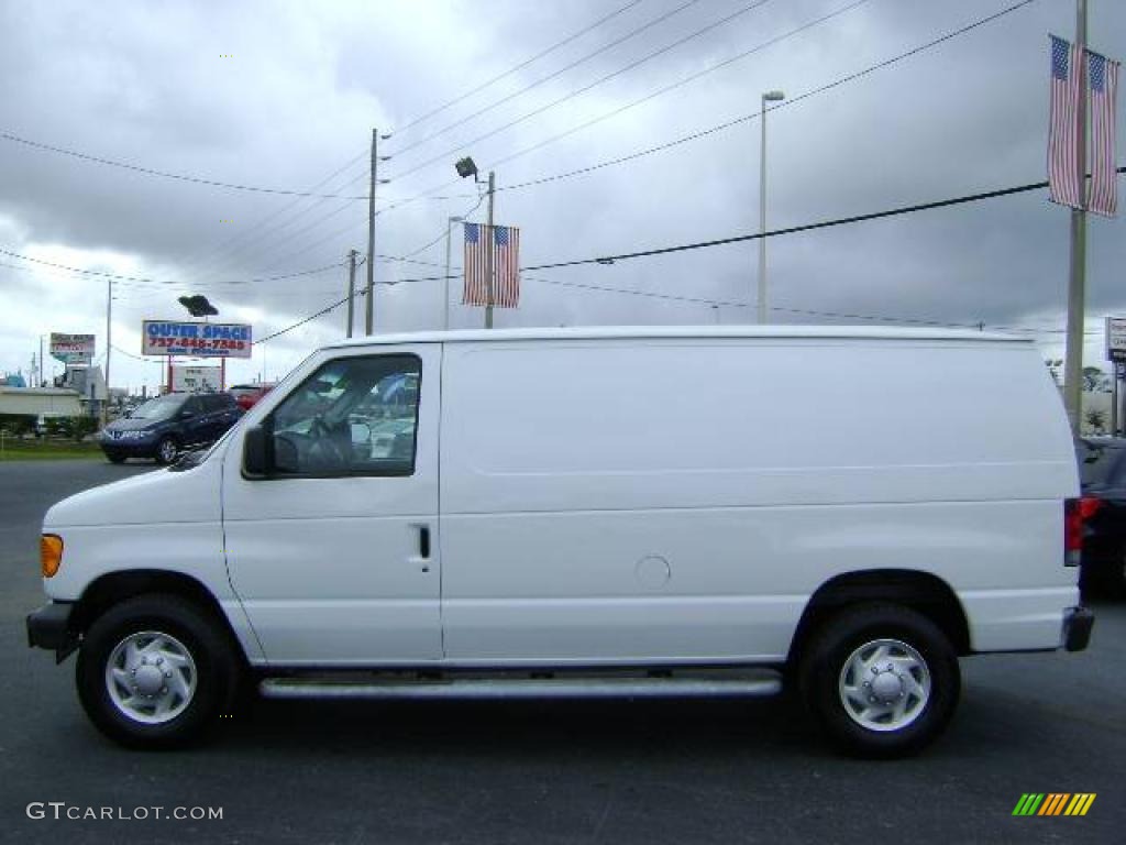 2007 E Series Van E250 Commercial - Oxford White / Medium Flint Grey photo #4