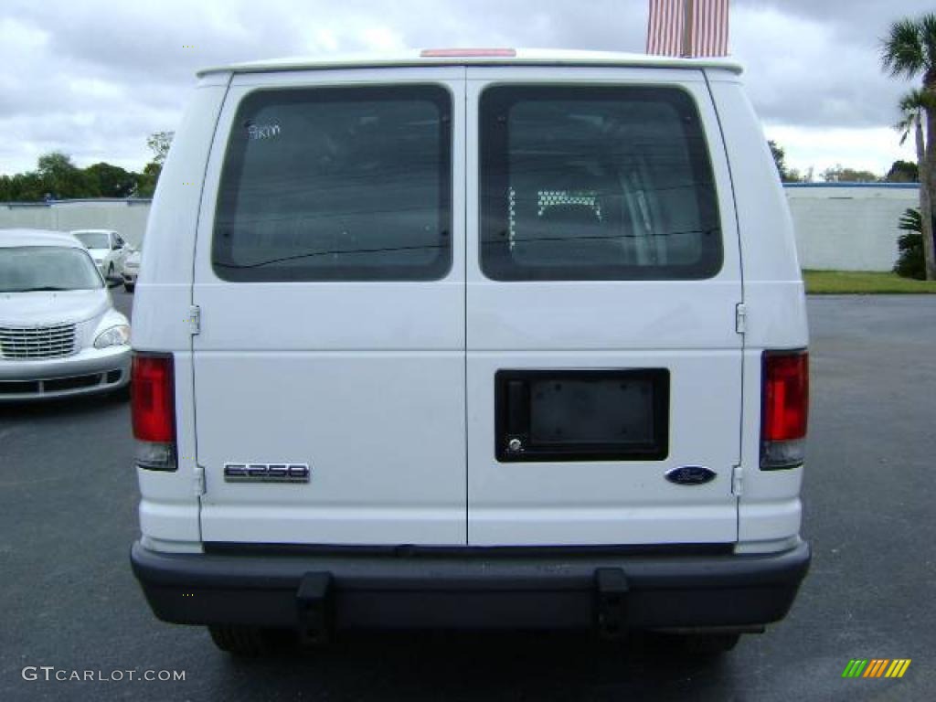 2007 E Series Van E250 Commercial - Oxford White / Medium Flint Grey photo #6
