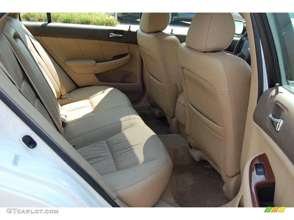 2006 Accord EX-L V6 Sedan - Taffeta White / Ivory photo #9