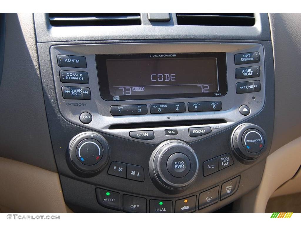 2006 Accord EX-L V6 Sedan - Taffeta White / Ivory photo #22