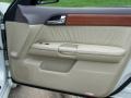 Ivory Pearl - M 35x Sedan Photo No. 22