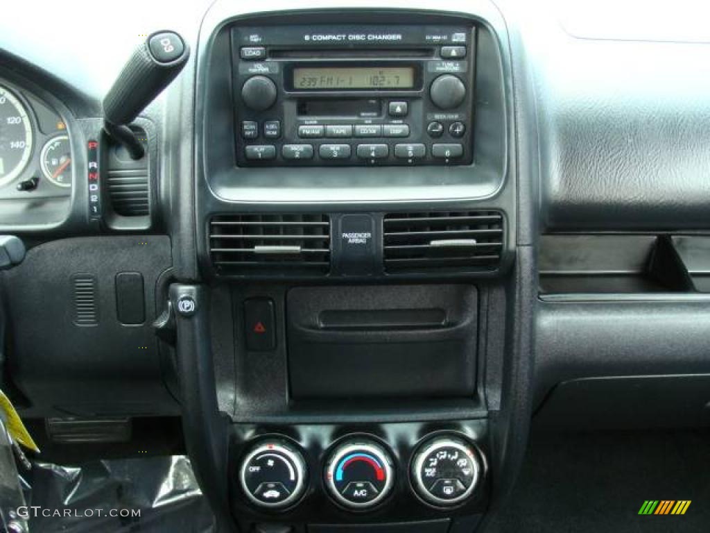2006 CR-V EX 4WD - Pewter Pearl / Black photo #11