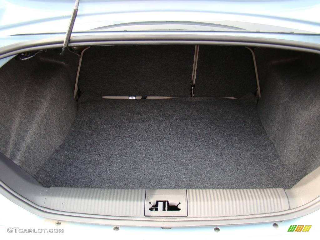 2009 Focus SE Sedan - Light Ice Blue Metallic / Medium Stone photo #10