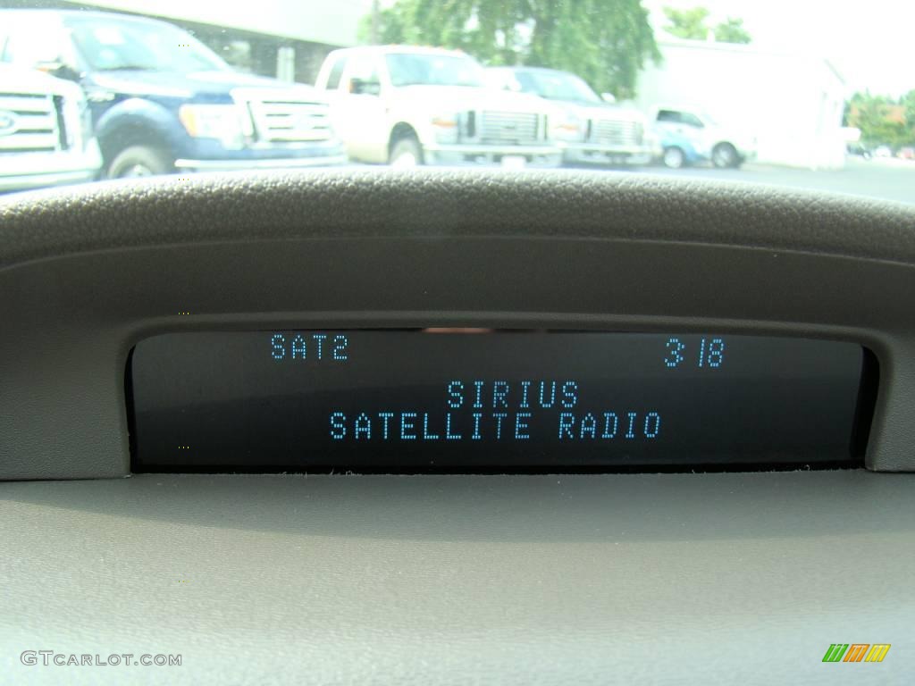 2009 Focus SE Sedan - Light Ice Blue Metallic / Medium Stone photo #20