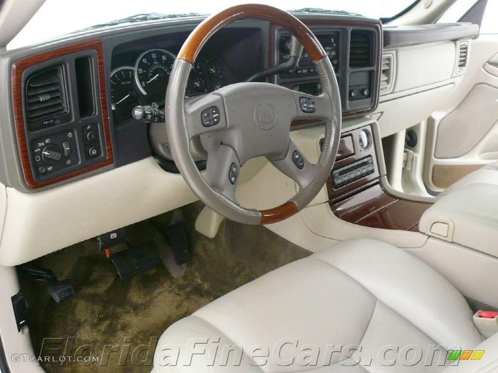 2003 Escalade EXT AWD - White Diamond / Shale photo #10