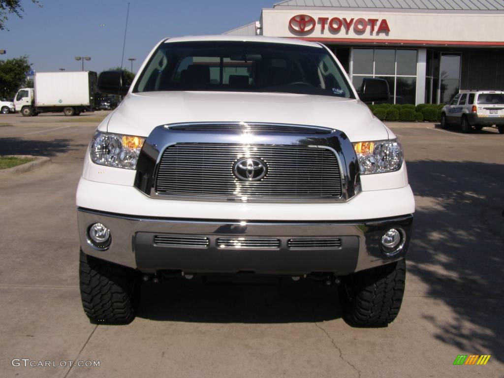 2008 Tundra SR5 TRD Double Cab 4x4 - Super White / Graphite Gray photo #2