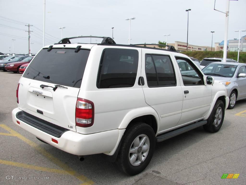 2000 Pathfinder LE 4x4 - Cloud White / Parchment photo #6