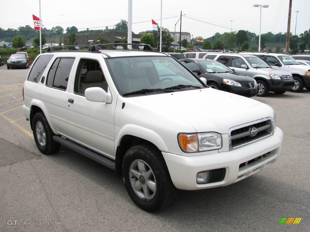 2000 Pathfinder LE 4x4 - Cloud White / Parchment photo #8