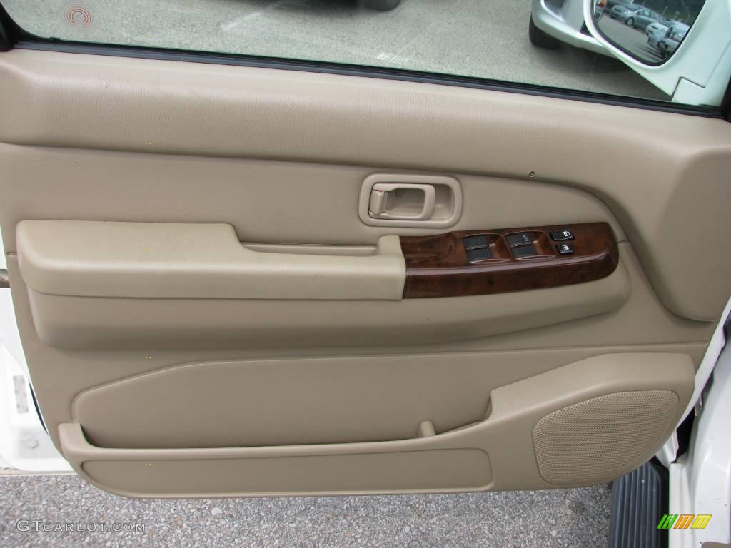 2000 Pathfinder LE 4x4 - Cloud White / Parchment photo #12