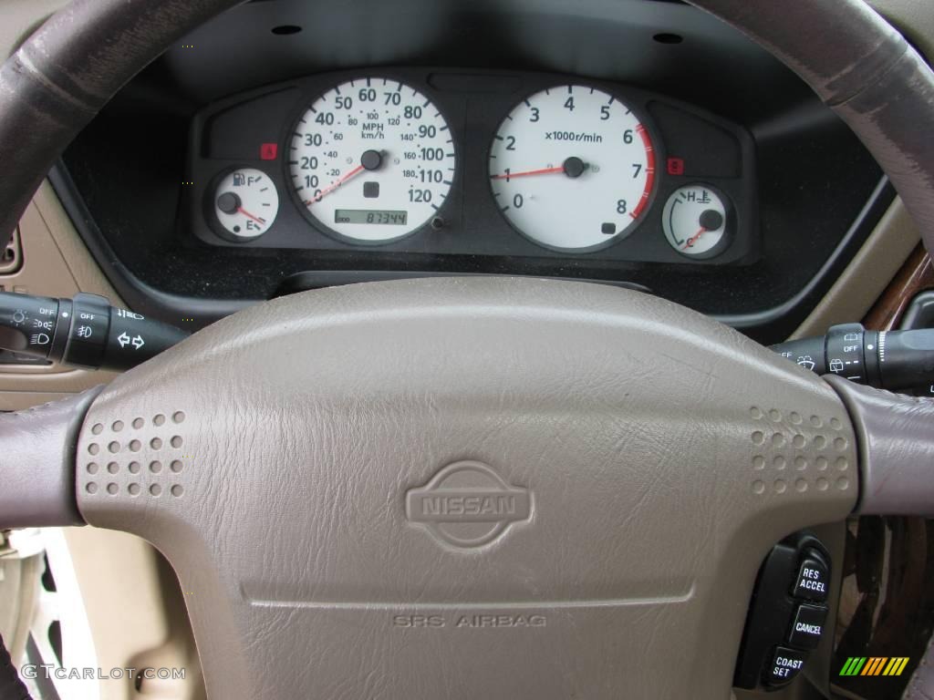2000 Pathfinder LE 4x4 - Cloud White / Parchment photo #18
