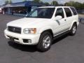 Glacier White Pearl 2003 Nissan Pathfinder LE