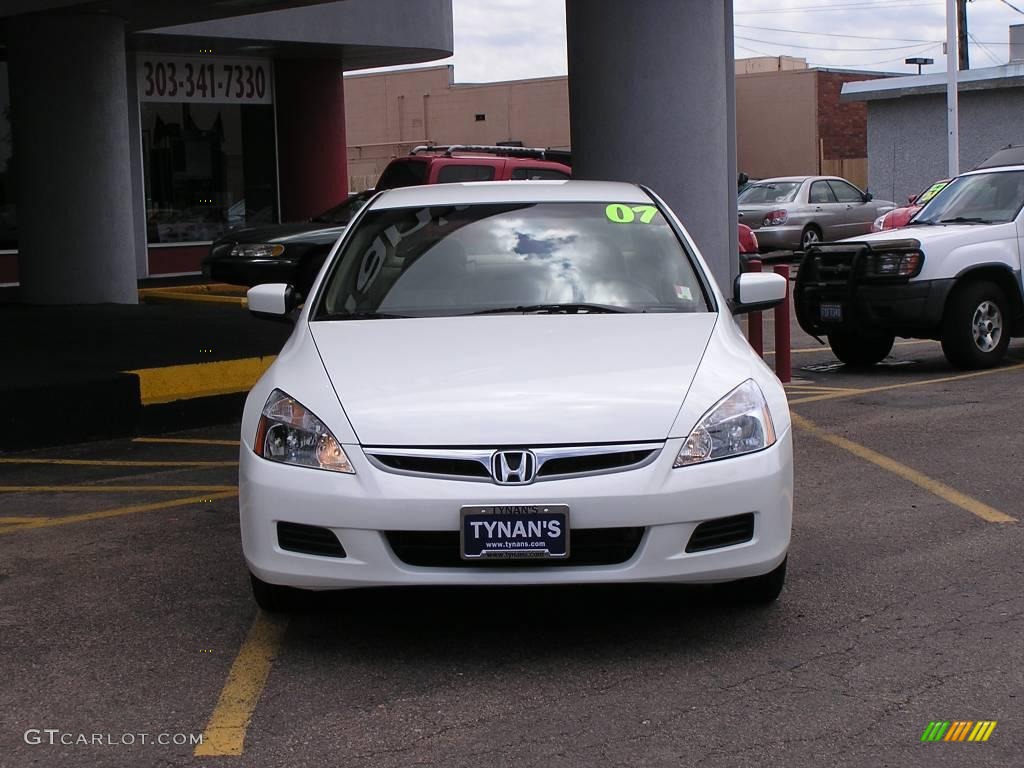 2007 Accord SE Sedan - Taffeta White / Ivory photo #2