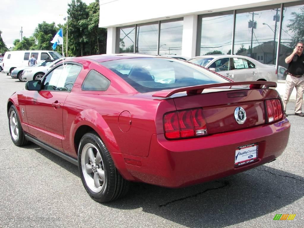 2006 Mustang V6 Premium Coupe - Redfire Metallic / Dark Charcoal photo #4