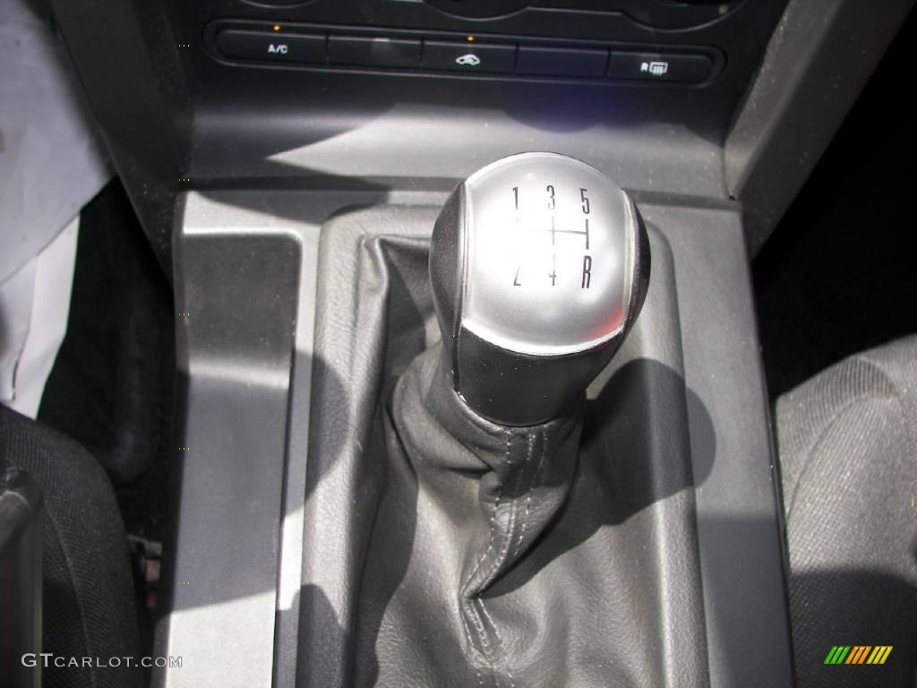 2006 Mustang V6 Premium Coupe - Redfire Metallic / Dark Charcoal photo #11