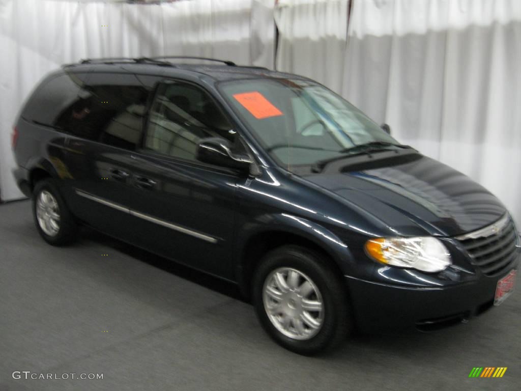 2007 Town & Country Touring - Modern Blue Pearl / Medium Slate Gray photo #1