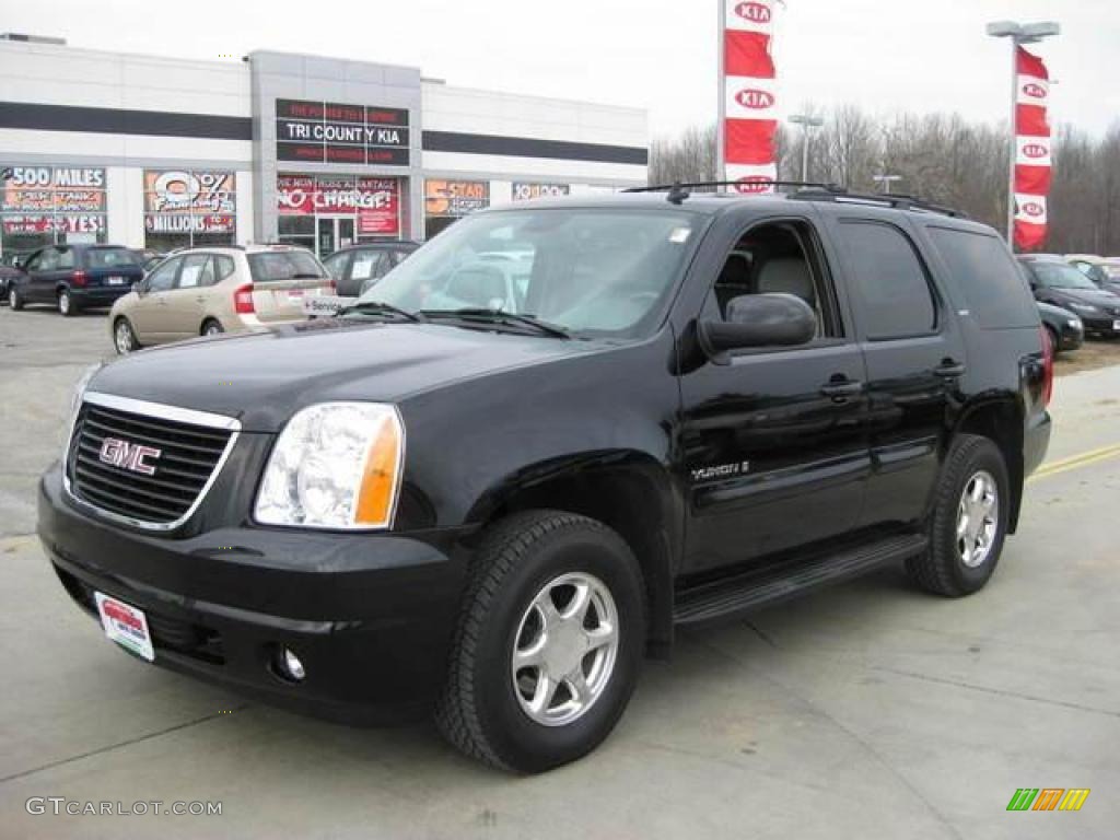 2007 Yukon SLT 4x4 - Onyx Black / Light Titanium photo #1