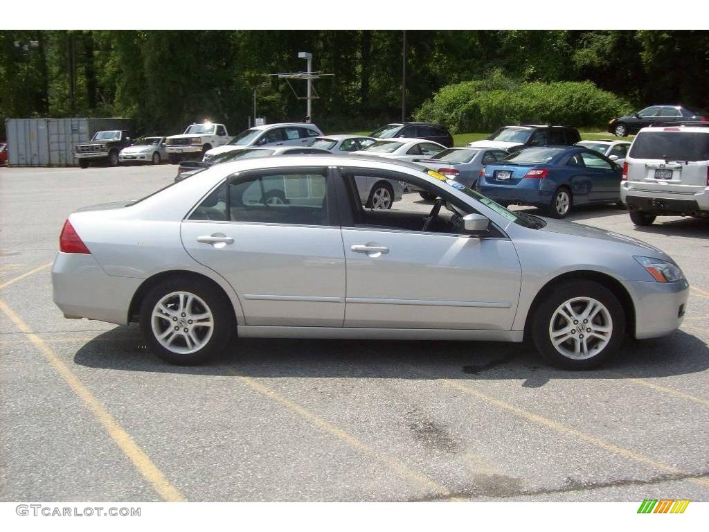 2006 Accord SE Sedan - Alabaster Silver Metallic / Black photo #20