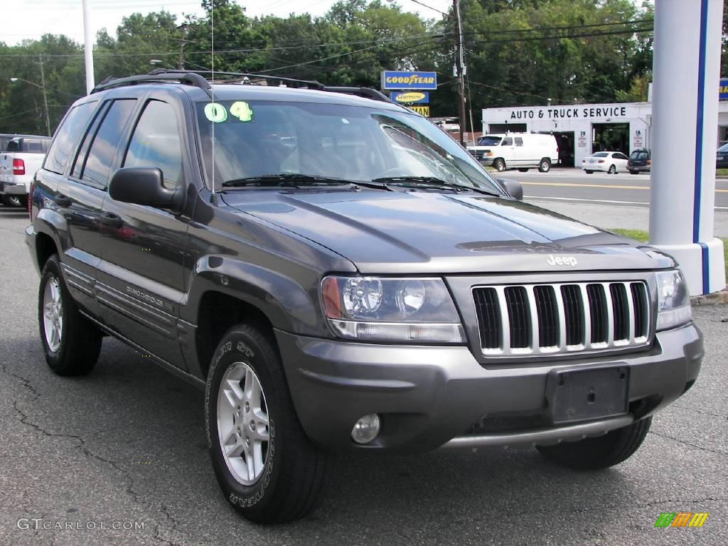 2004 Grand Cherokee Laredo 4x4 - Graphite Metallic / Dark Slate Gray photo #2