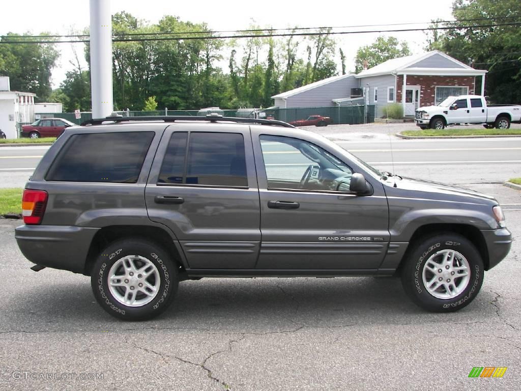 2004 Grand Cherokee Laredo 4x4 - Graphite Metallic / Dark Slate Gray photo #19