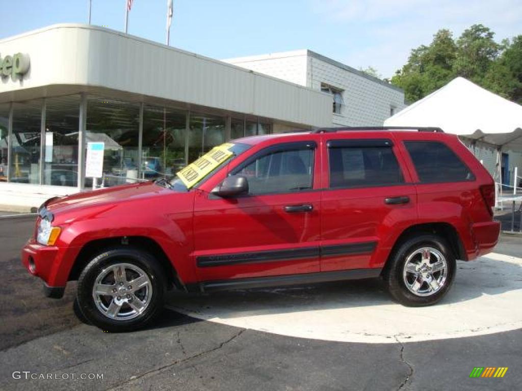 2005 Grand Cherokee Laredo 4x4 - Inferno Red Crystal Pearl / Medium Slate Gray photo #1