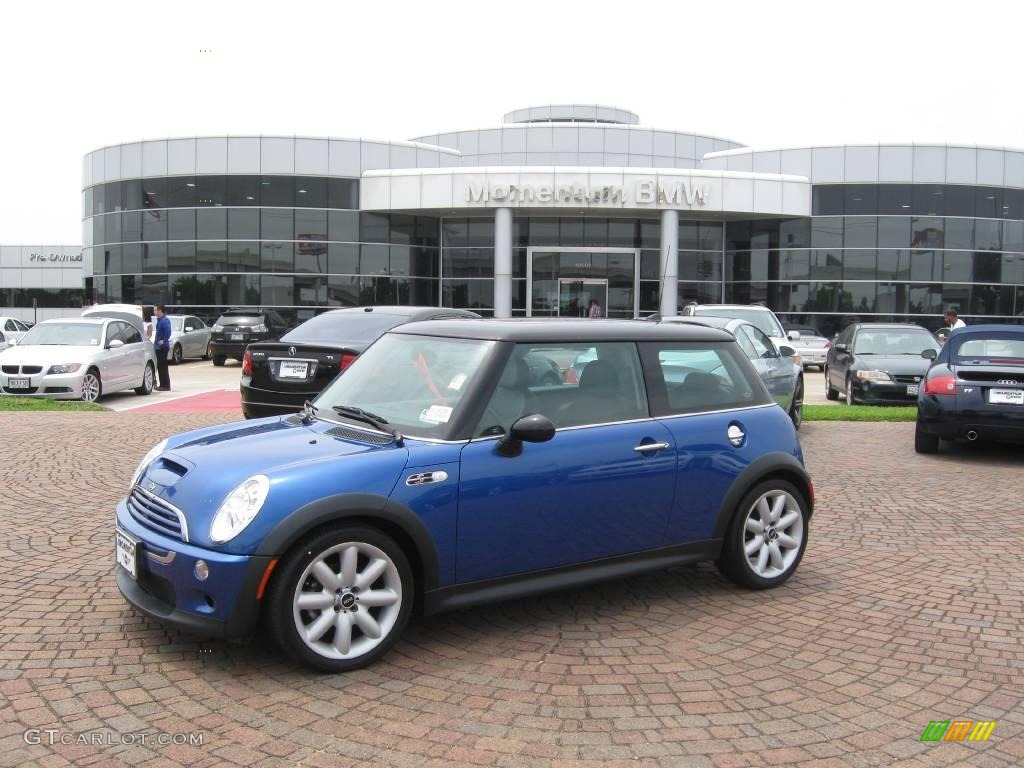 2006 Cooper S Hardtop - Hyper Blue Metallic / Black/Panther Black photo #1