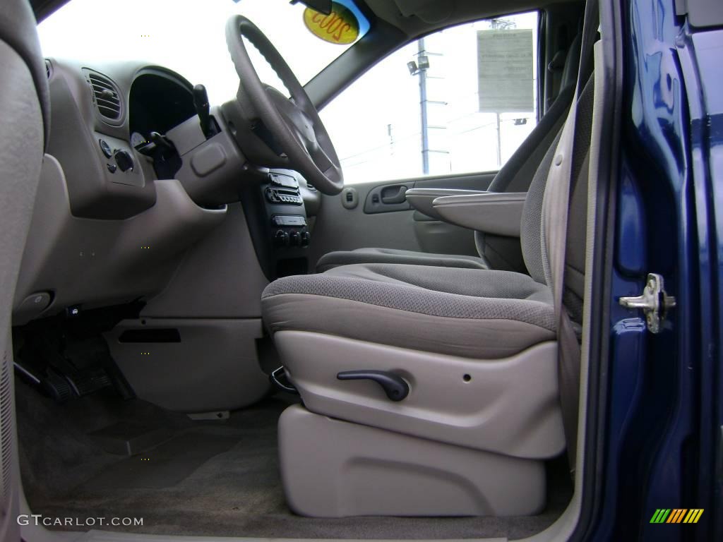 2003 Caravan SE - Midnight Blue Pearl / Taupe photo #10