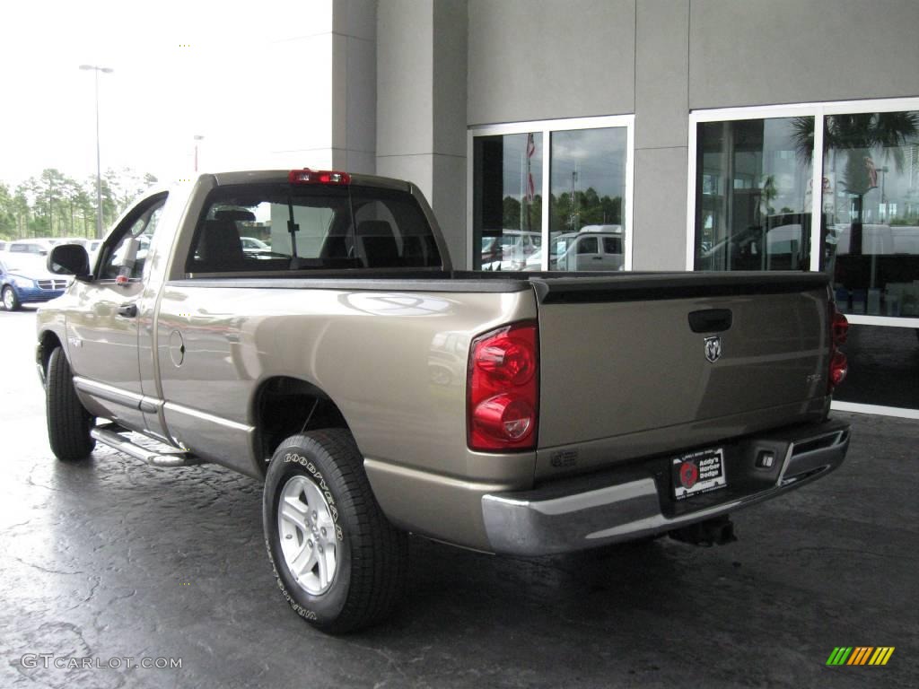 2008 Ram 1500 SLT Regular Cab - Light Khaki Metallic / Khaki photo #7