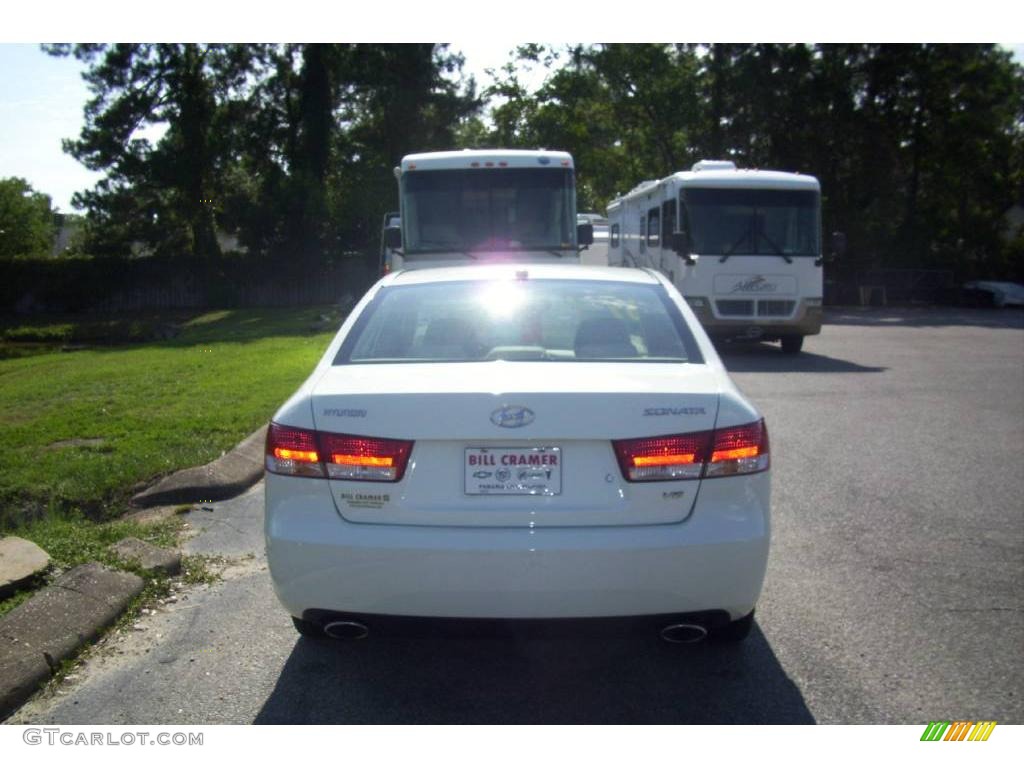 2007 Sonata SE V6 - Arctic White / Gray photo #4