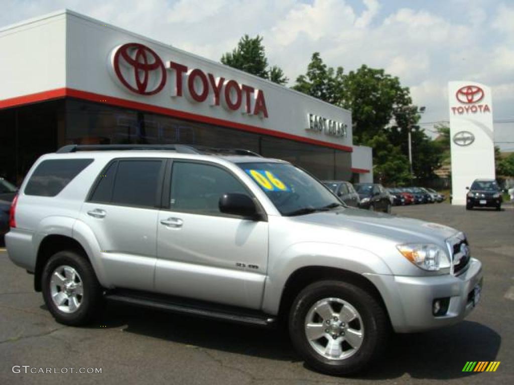 2006 4Runner SR5 4x4 - Titanium Metallic / Stone Gray photo #1