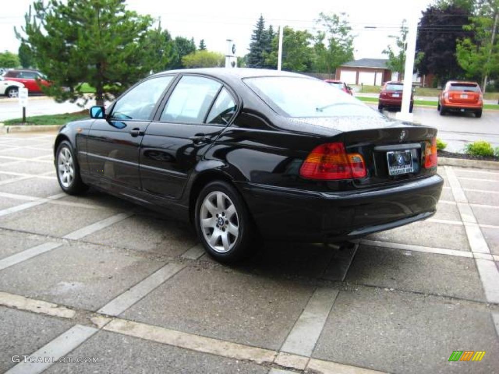 2002 3 Series 325i Sedan - Jet Black / Sand photo #6