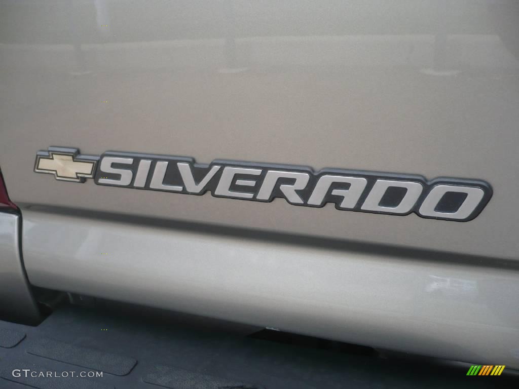 2003 Silverado 1500 LS Extended Cab 4x4 - Light Pewter Metallic / Dark Charcoal photo #12