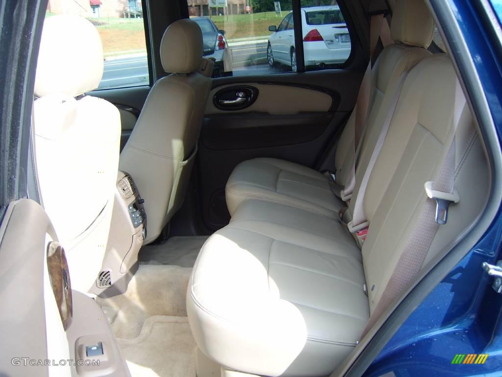 2006 Rainier CXL AWD - Deep Sapphire Blue Metallic / Cashmere photo #12