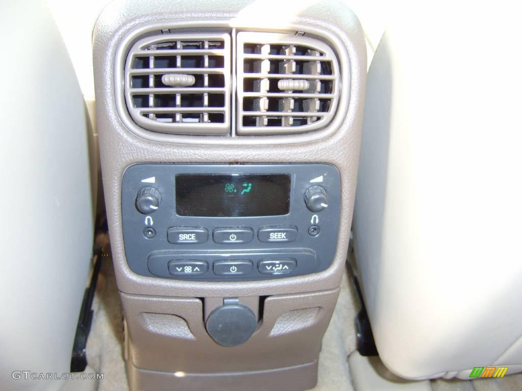2006 Rainier CXL AWD - Deep Sapphire Blue Metallic / Cashmere photo #19
