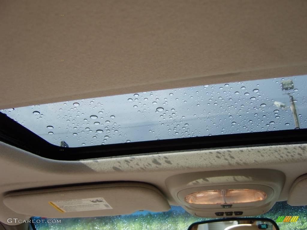 2006 Rainier CXL AWD - Deep Sapphire Blue Metallic / Cashmere photo #24