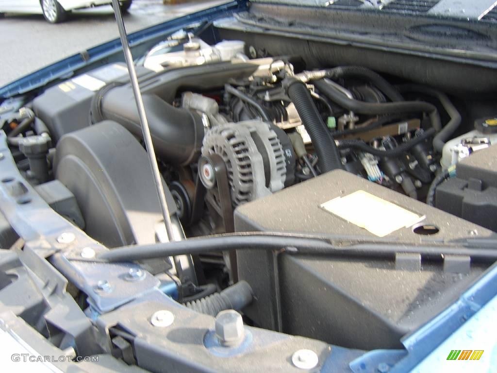 2006 Rainier CXL AWD - Deep Sapphire Blue Metallic / Cashmere photo #29