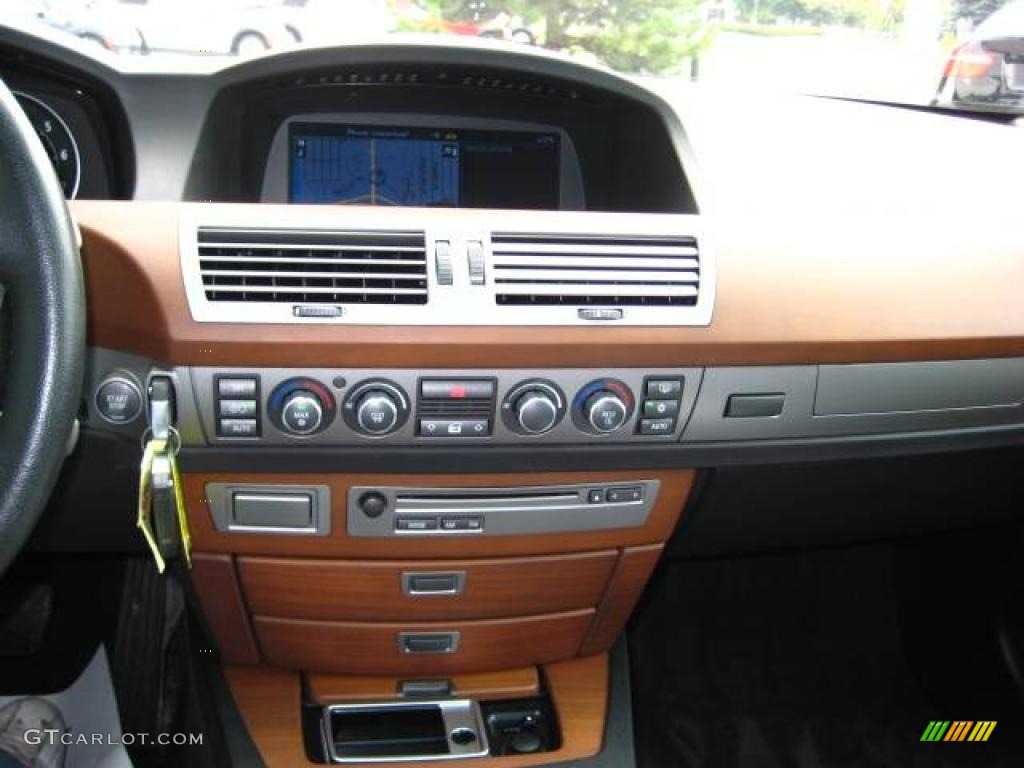 2007 7 Series 750i Sedan - Jet Black / Black photo #24