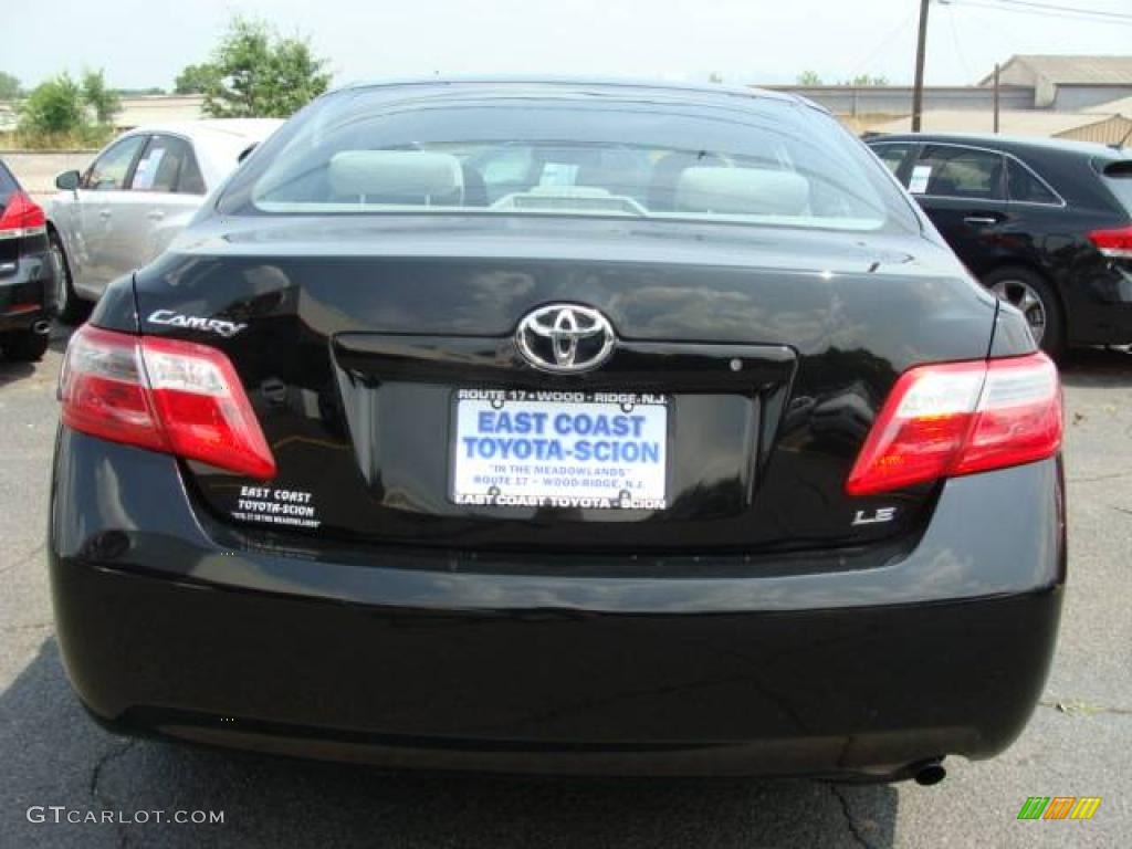 2008 Camry LE - Black / Ash photo #4