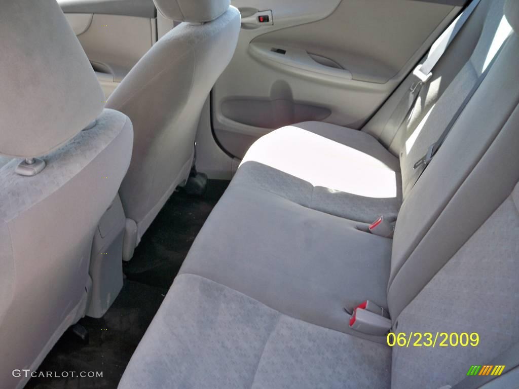 2009 Corolla LE - Classic Silver Metallic / Ash photo #5