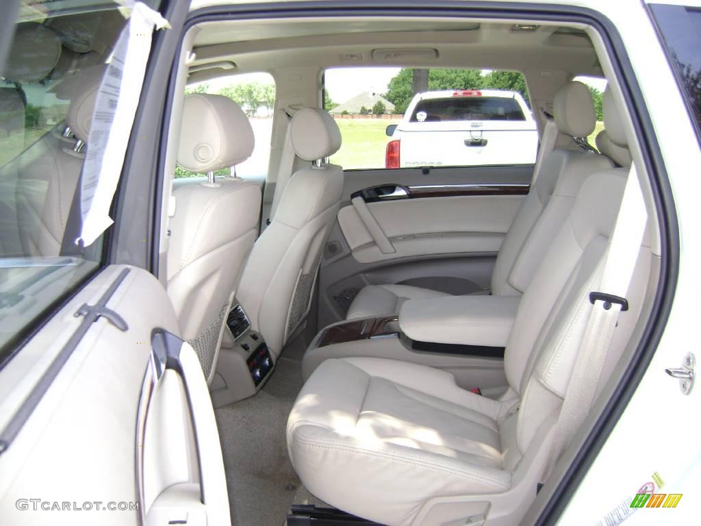 2007 Q7 4.2 Premium quattro - Calla White / Limestone Grey photo #9